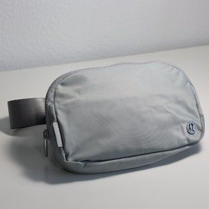NWT Lululemon Everywhere Belt Bag Silver Drop - RARE